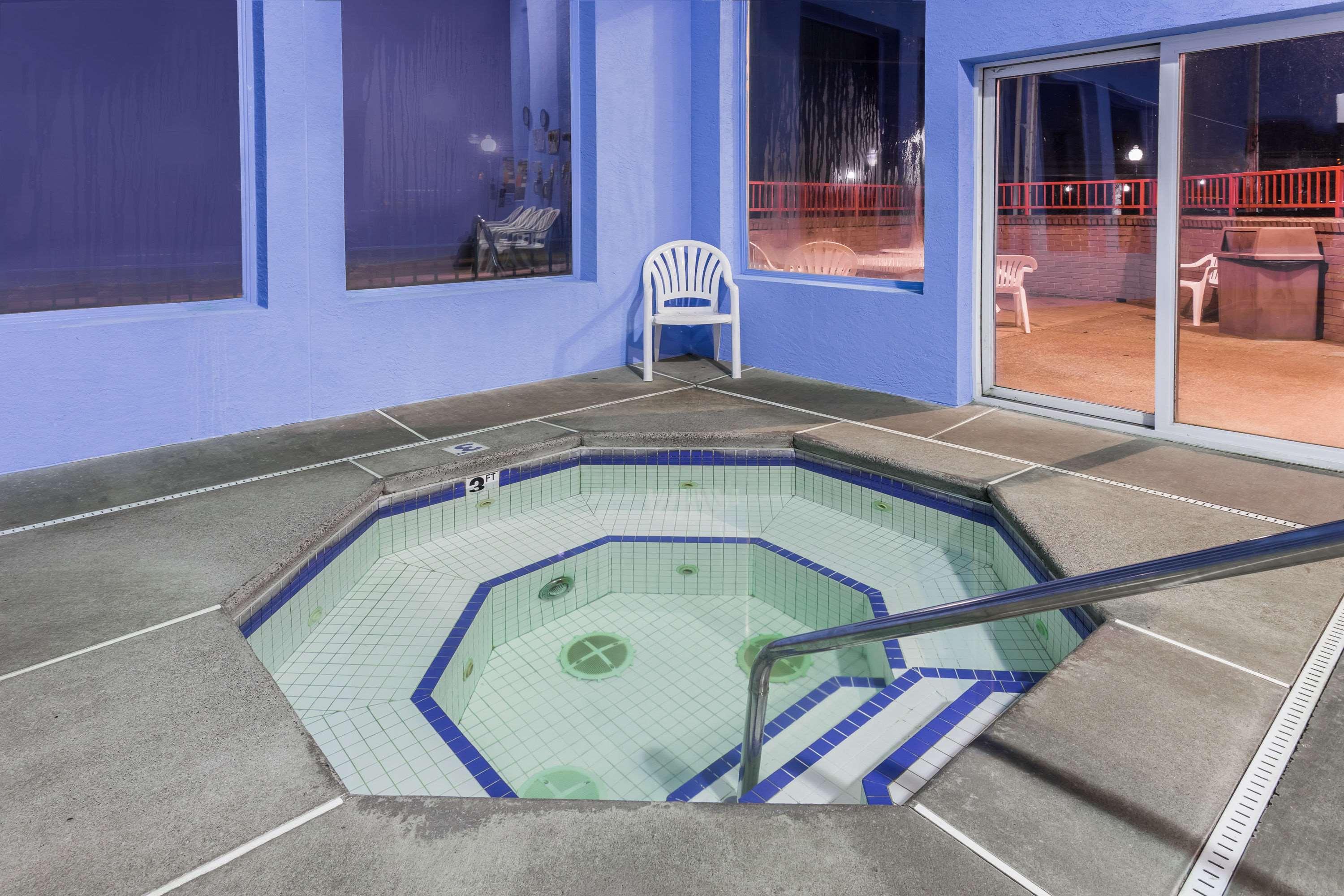 Super 8 By Wyndham Corvallis Buitenkant foto