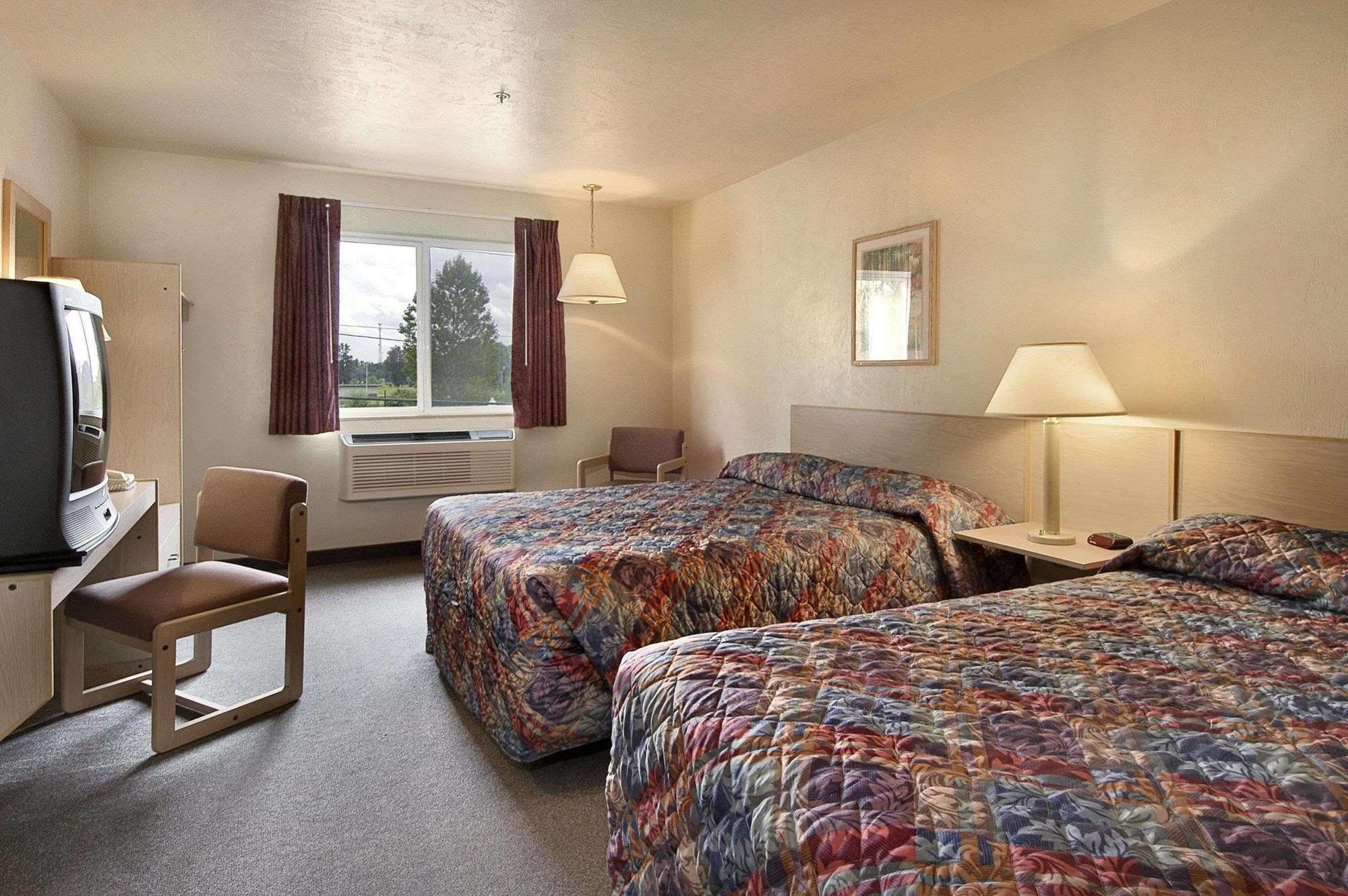 Super 8 By Wyndham Corvallis Buitenkant foto